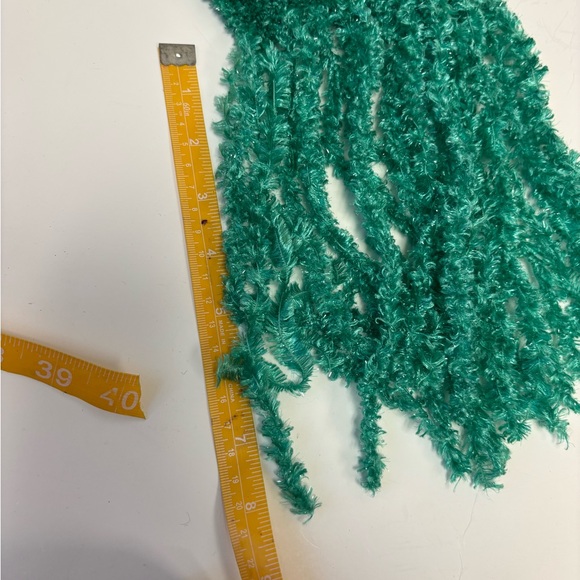 Emerald Green Textured Scarf SKU 5012 - Picture 5 of 5